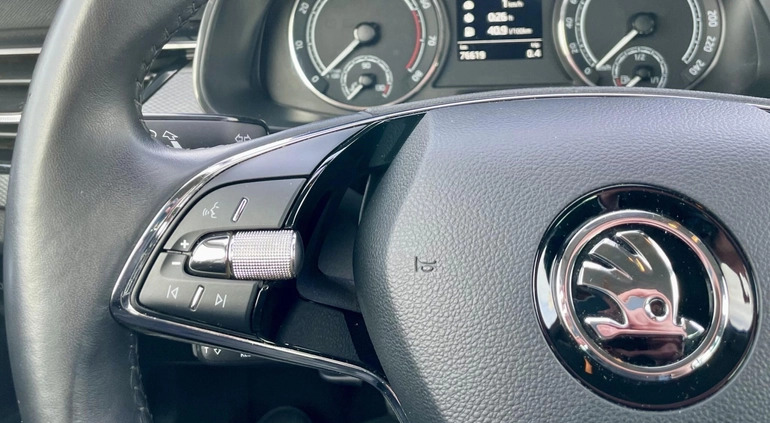 Skoda Kamiq cena 79500 przebieg: 76619, rok produkcji 2021 z Żarów małe 137